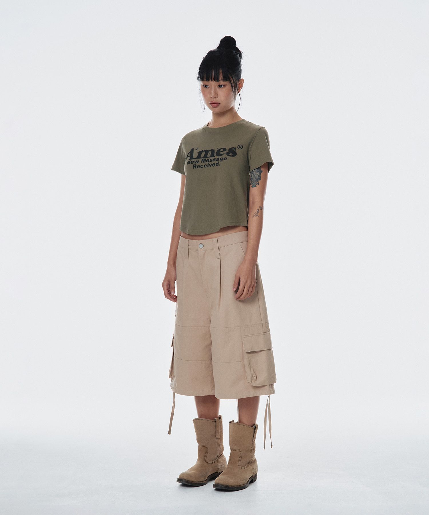MUSINSA | AMES-WORLDWIDE ROUND HEM CROP TEE KHAKI