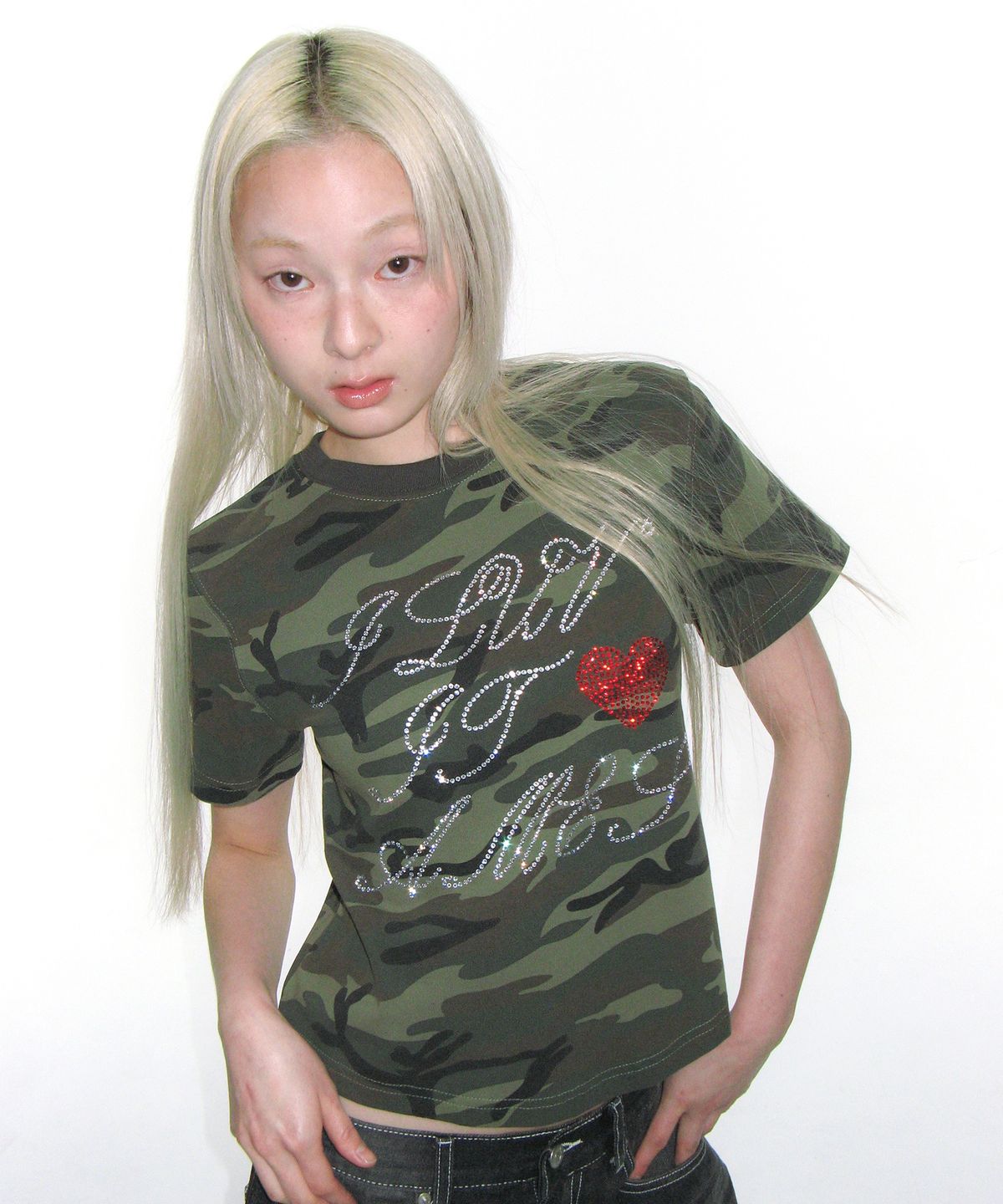 아메스 월드와이드(AMES-WORLDWIDE) AMES HOTFIX CROP TEE CAMO