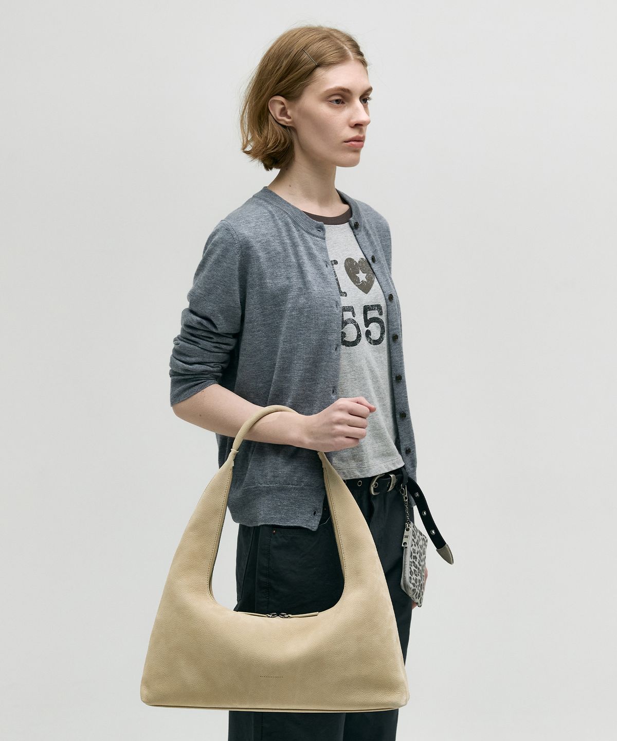 마지셔우드(MARGESHERWOOD) HOBO LARGE_nude nubuck