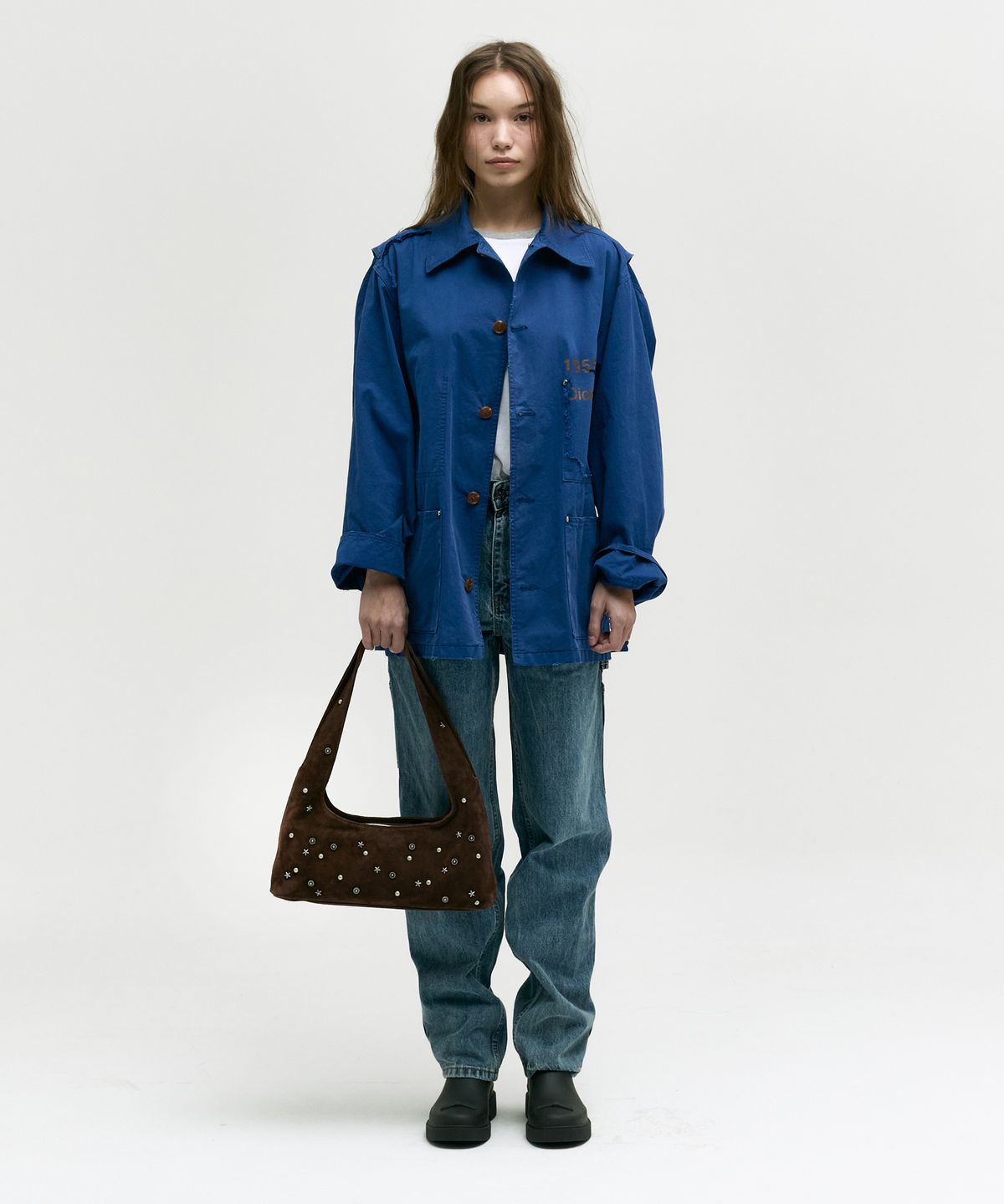 마지셔우드(MARGESHERWOOD) HALTER HOBO_choco brown studded suede