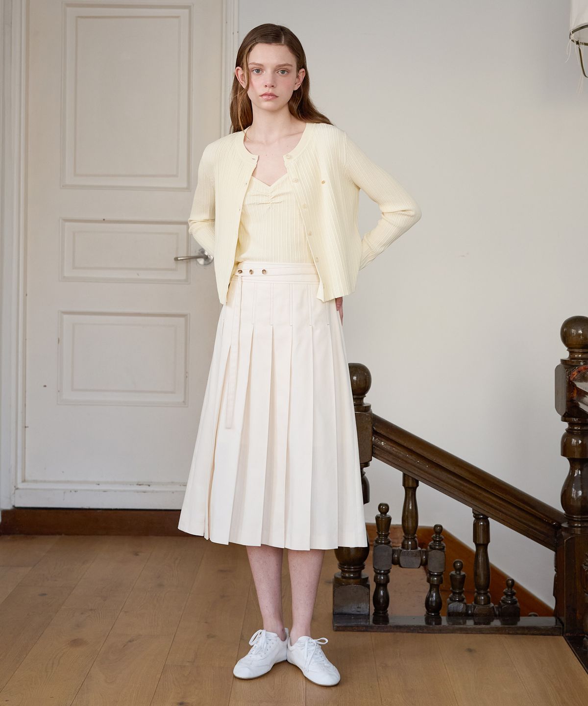 올리브 데 올리브(OLIVE DES OLIVE) 스티치 배색 플리츠 롱 스커트 OW5SS1640