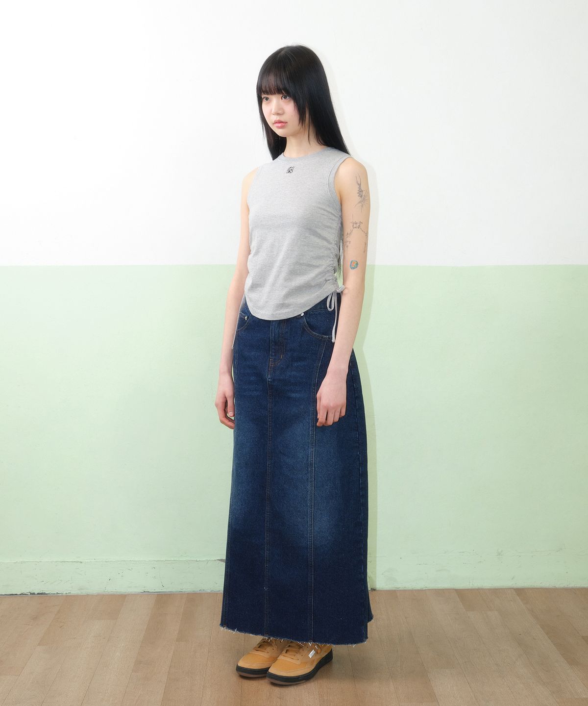 아메스 월드와이드(AMES-WORLDWIDE) CURVED LINE DENIM LONG SKIRT BLUE