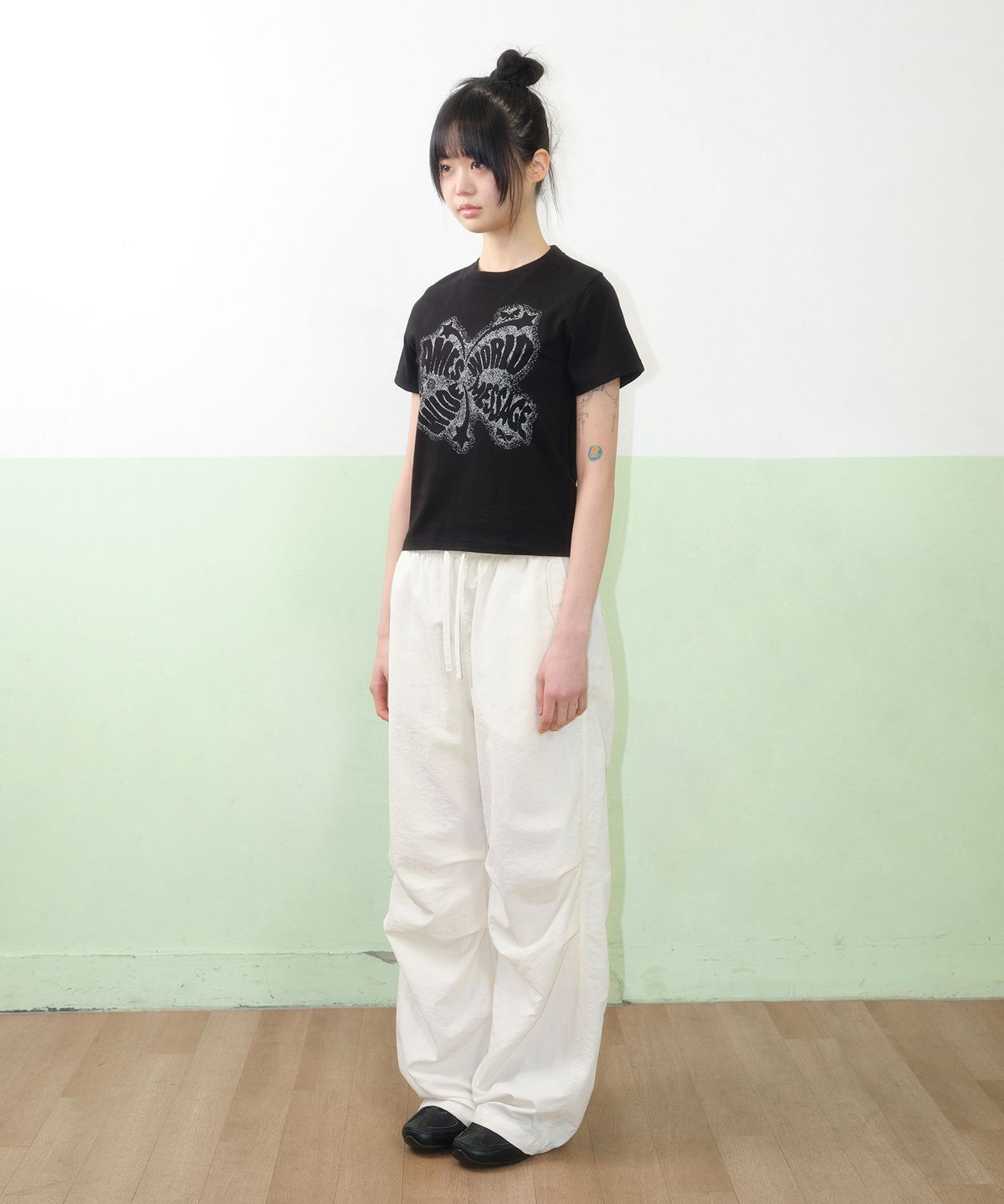 아메스 월드와이드(AMES-WORLDWIDE) CHARACTER SPRAY TEE BLACK