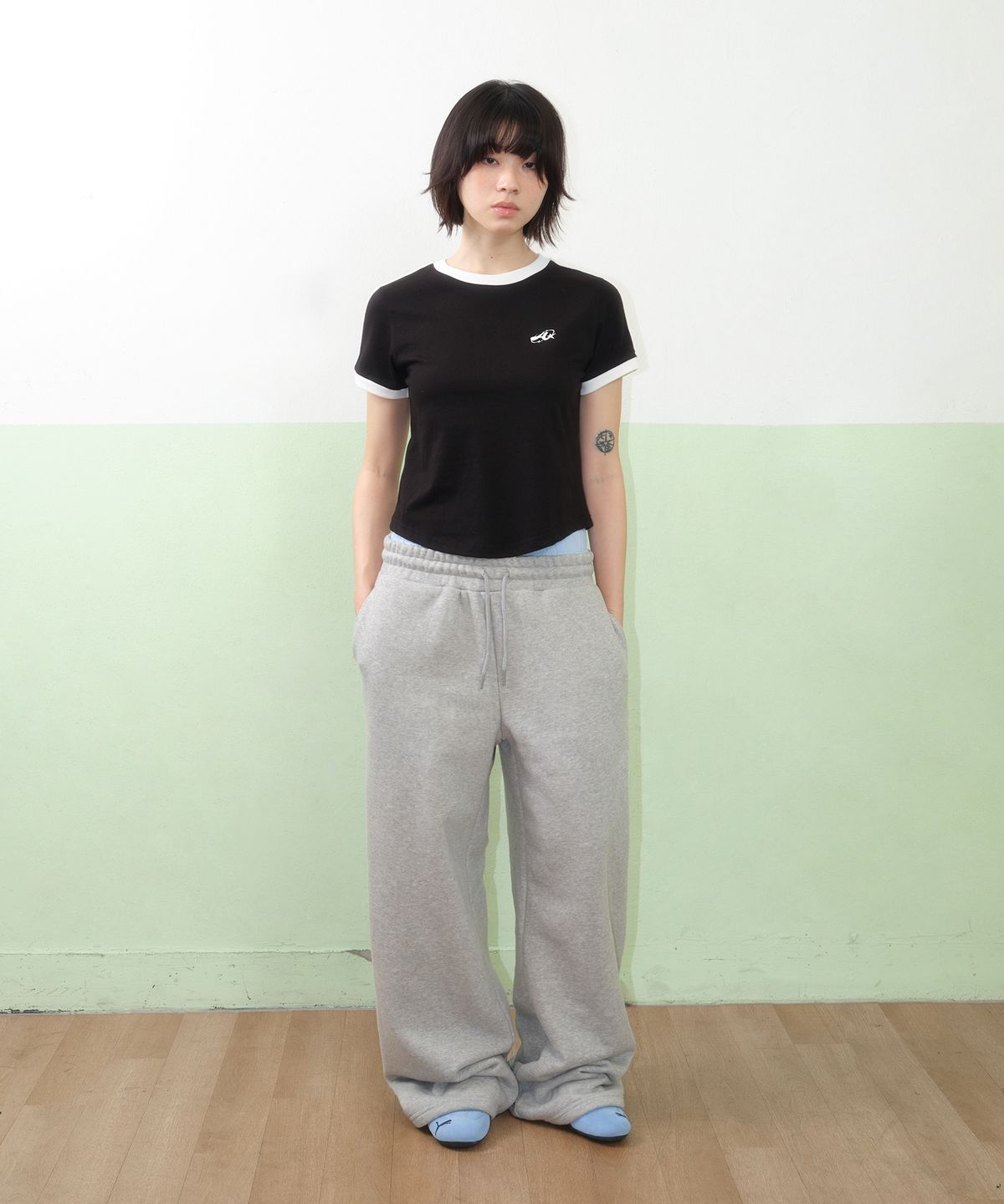 아메스 월드와이드(AMES-WORLDWIDE) A NUMBERING LINETAPE TEE BLACK