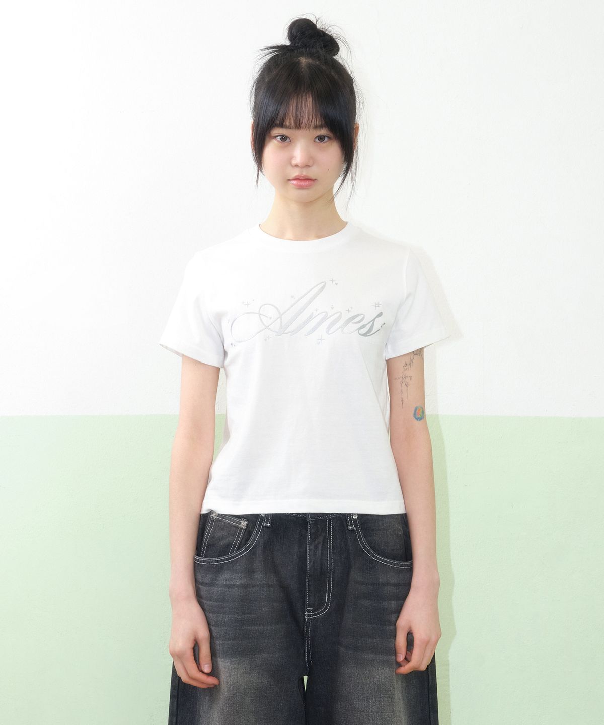 아메스 월드와이드(AMES-WORLDWIDE) SILVER AMES CROP TEE WHITE