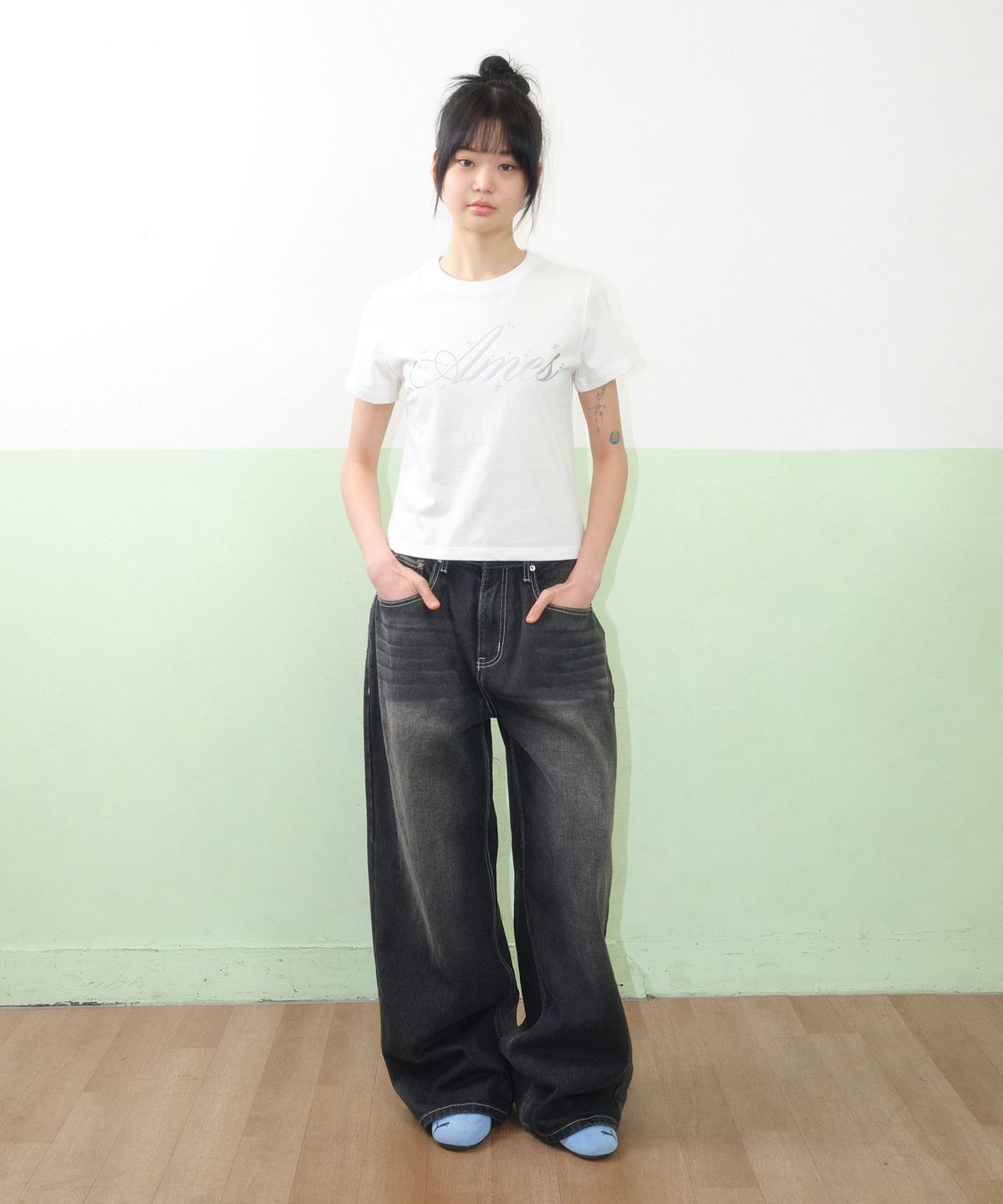 아메스 월드와이드(AMES-WORLDWIDE) SILVER AMES CROP TEE WHITE