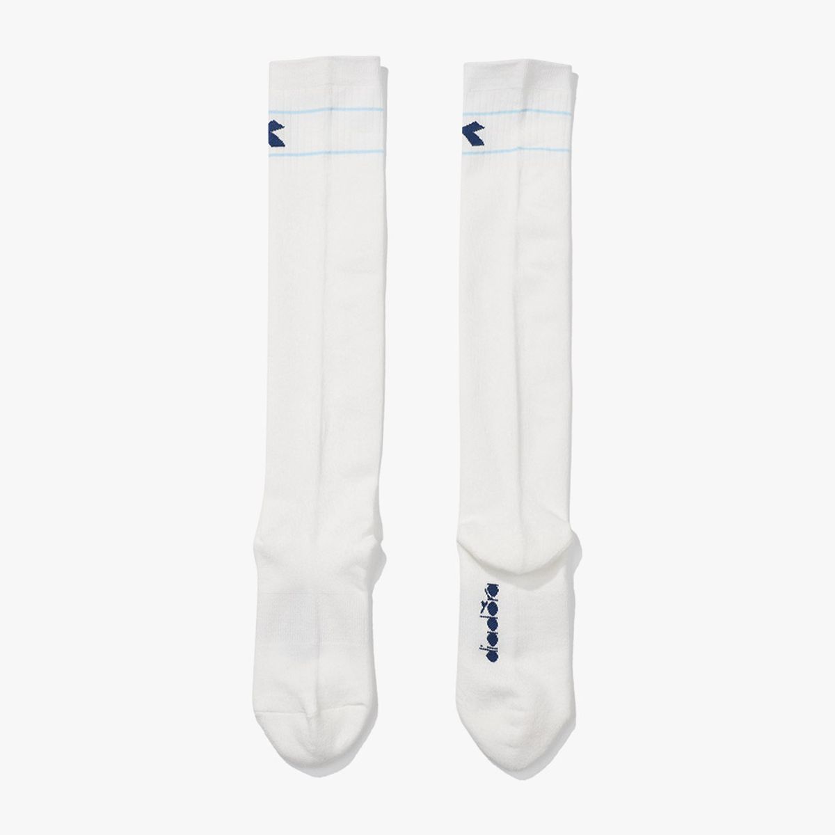 디아도라(diadora) 프리즈 베이직 니삭스 NAVY