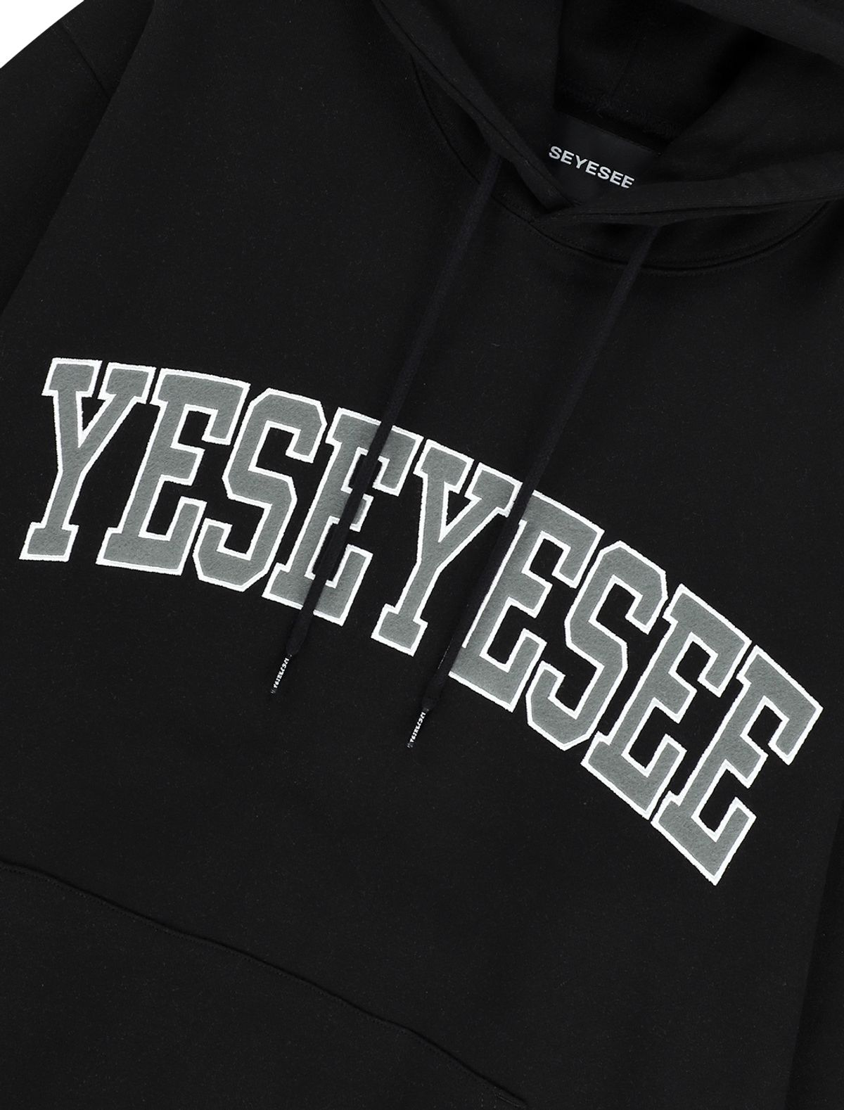 예스아이씨(YESEYESEE) [25SS] Arch Logo Hoodie Black