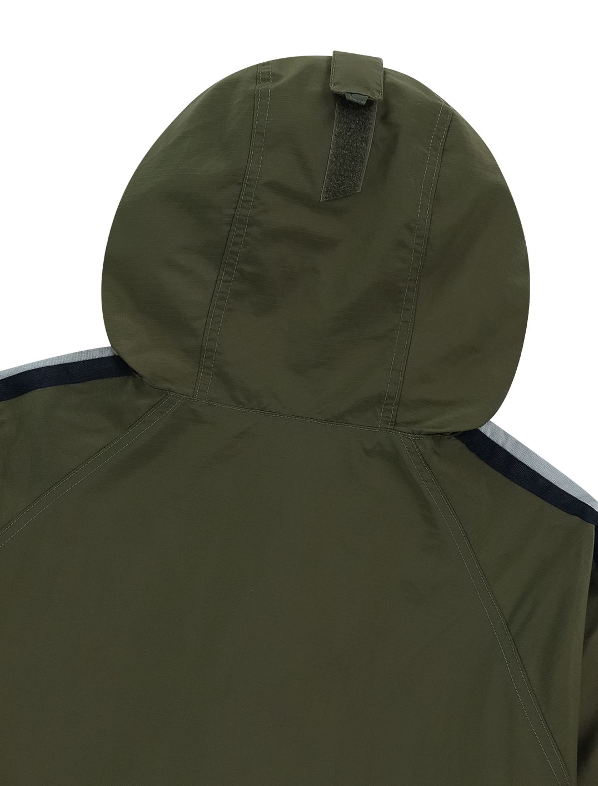 예스아이씨(YESEYESEE) Striking Windbreaker Olive