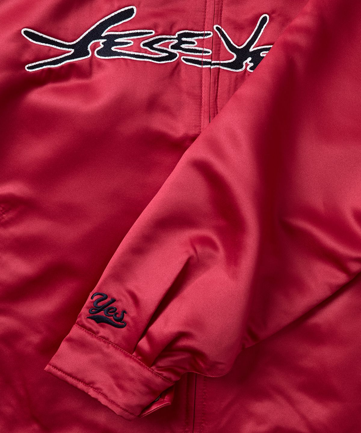 예스아이씨(YESEYESEE) Chain Stitch Logo Coach Jacket Red