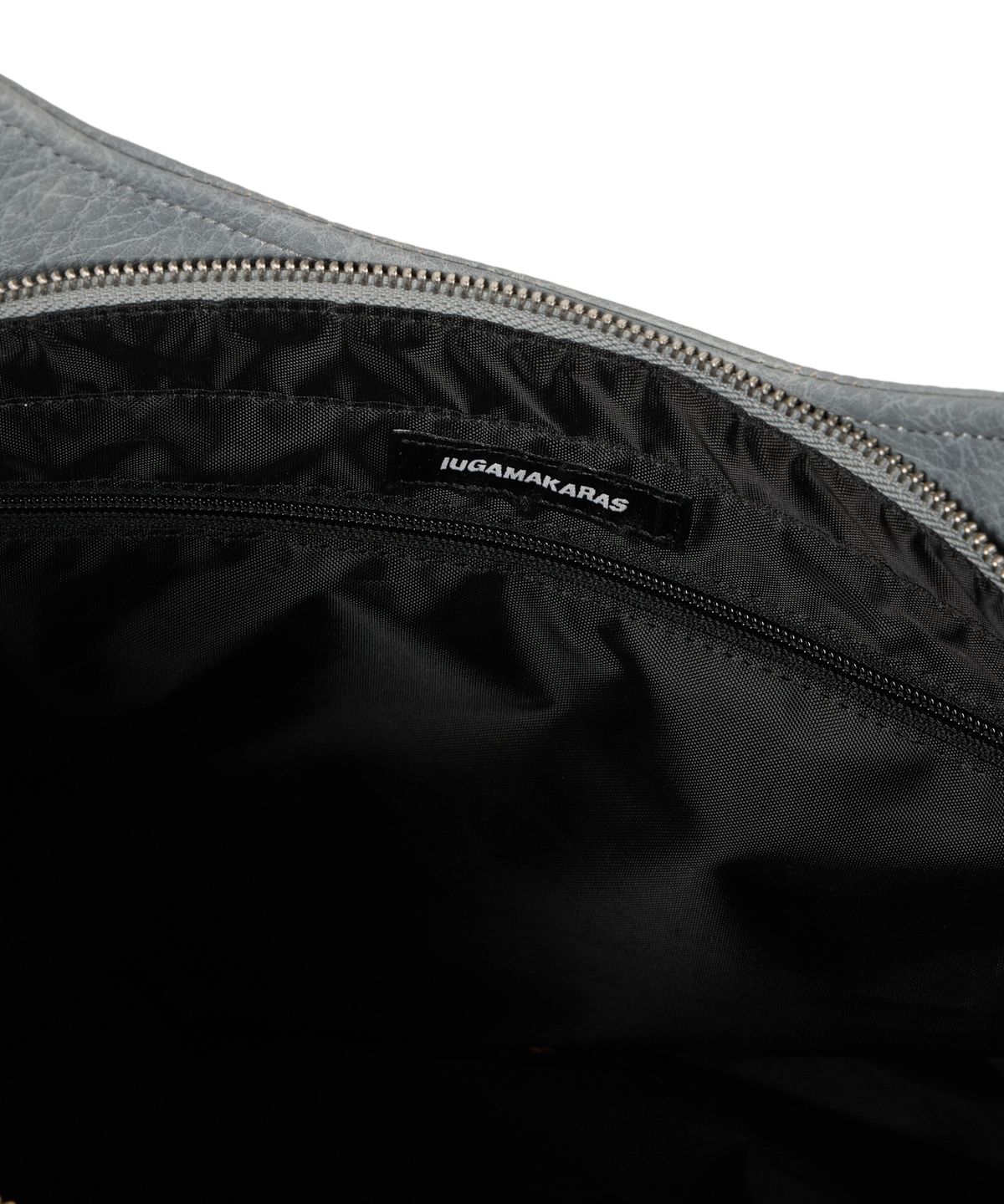 이우가마카라스(IUGAMAKARAS) Studded Leather Shoulder Bag (Sky Blue)