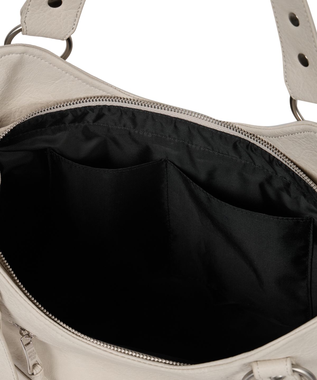 이우가마카라스(IUGAMAKARAS) Studded Leather Shoulder Bag (Cream)