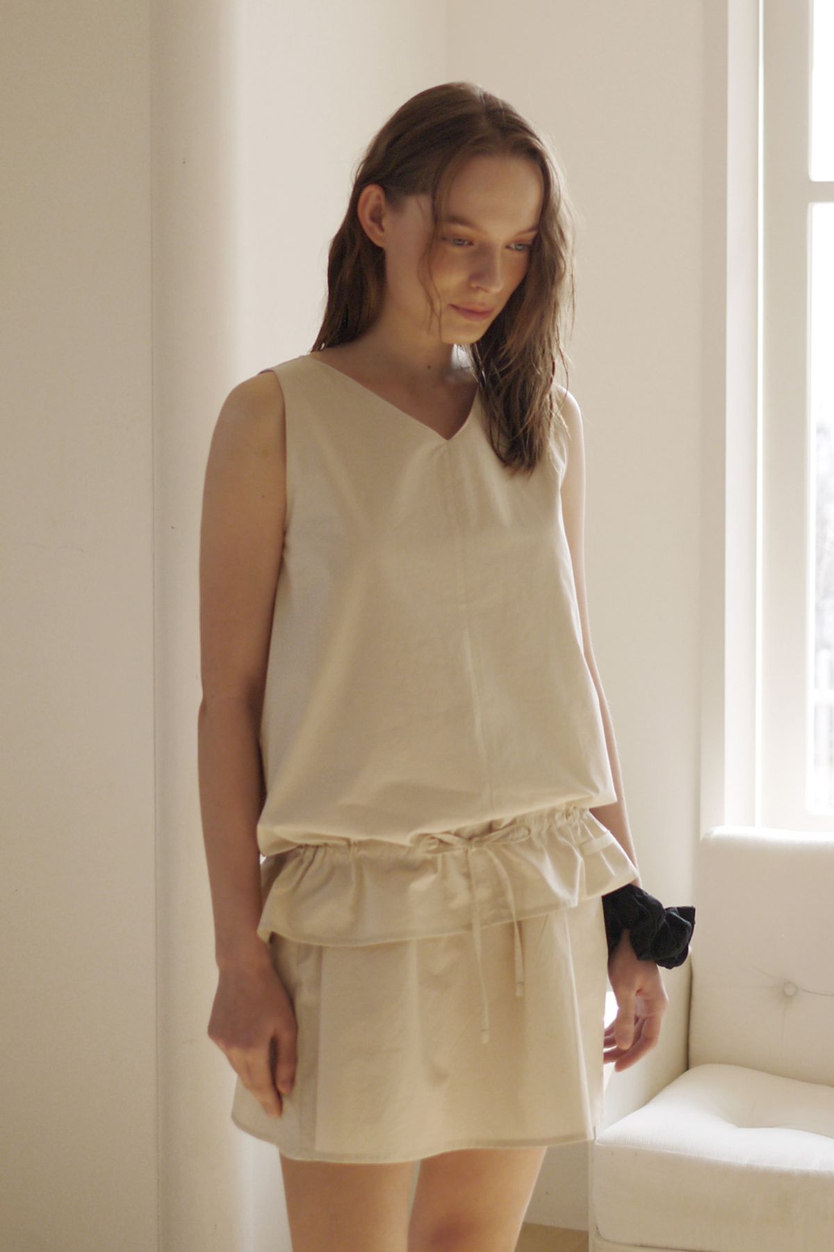 애프터아워즈(AFTERHOURS) V-NECK LAYERED MINI DRESS (BEIGE)