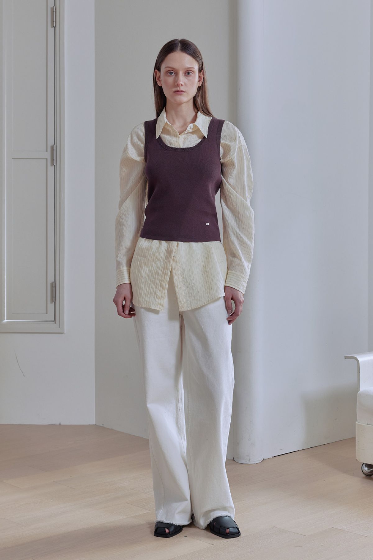 애프터아워즈(AFTERHOURS) COTTON KNIT SLEEVELESS TOP (BROWN)