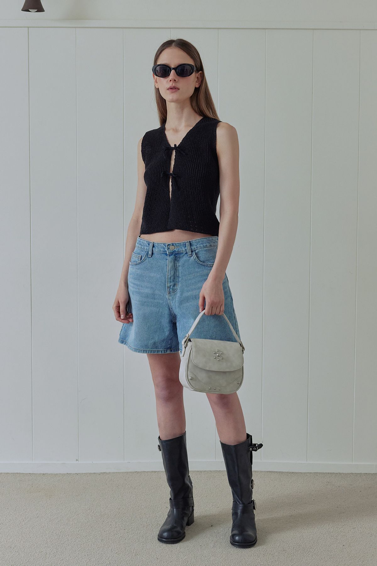 애프터아워즈(AFTERHOURS) VINTAGE STUD TOP HANDLE BAG (LIGHT GREY)