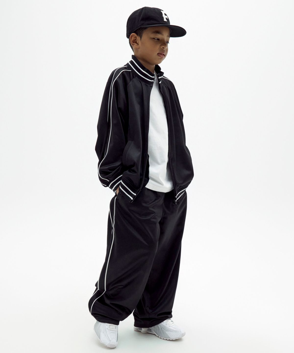 테이크이지 키즈(TAKEASY KIDS) 라인 트랙 셋업 (블랙)