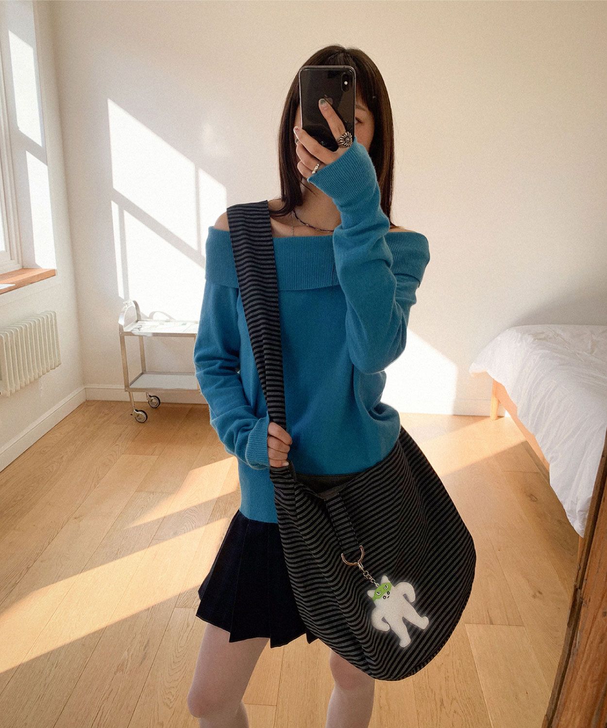 ITZAVIBE☆REVERSIBLE STRIPE BAG MUSINSA | ITZAVIBE REVERSIBLE STRIPE BAG
