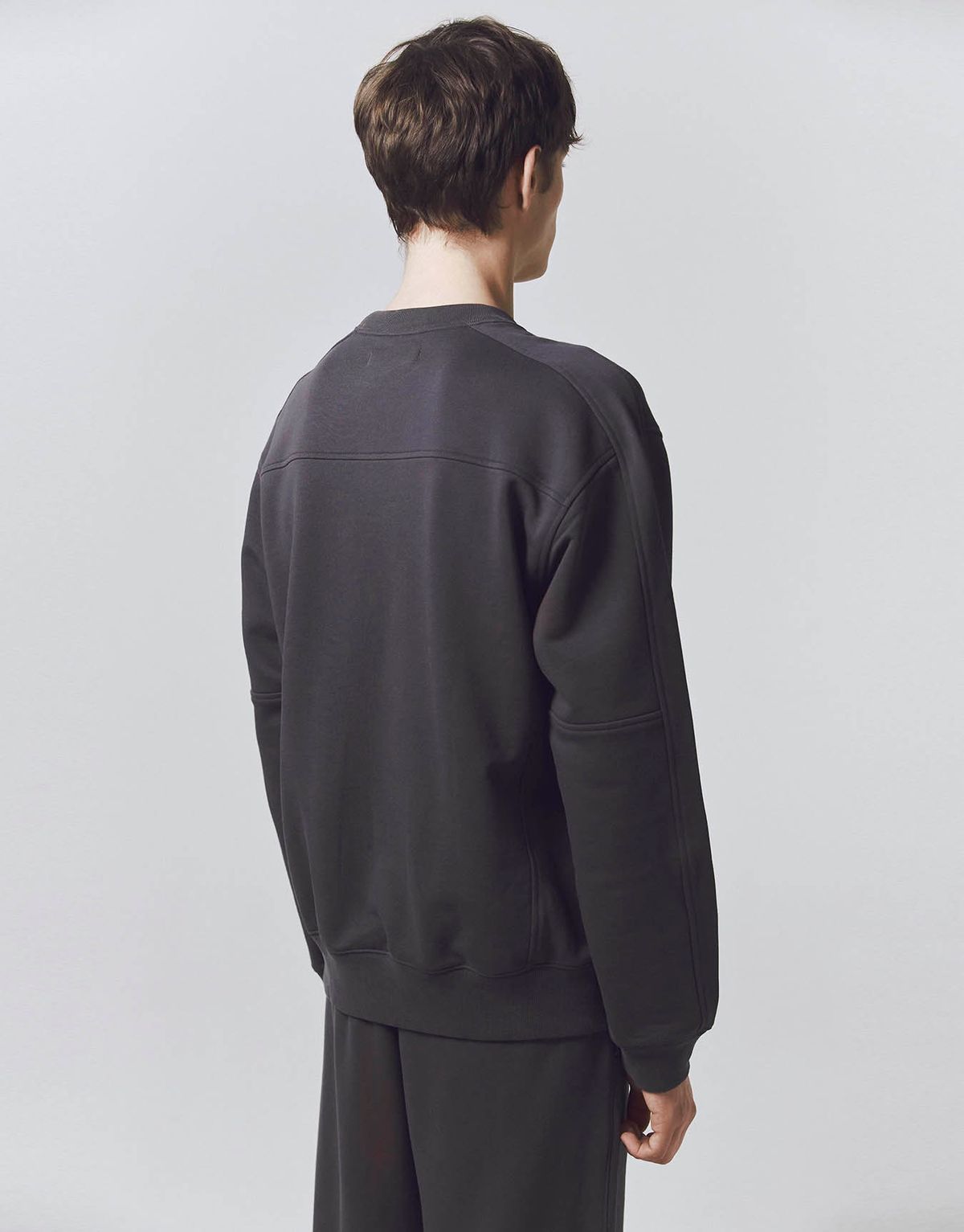 컨셉원(CONCEPTS1ONE) 테리 포켓 라운드 맨투맨 10025505/025505 [2color]