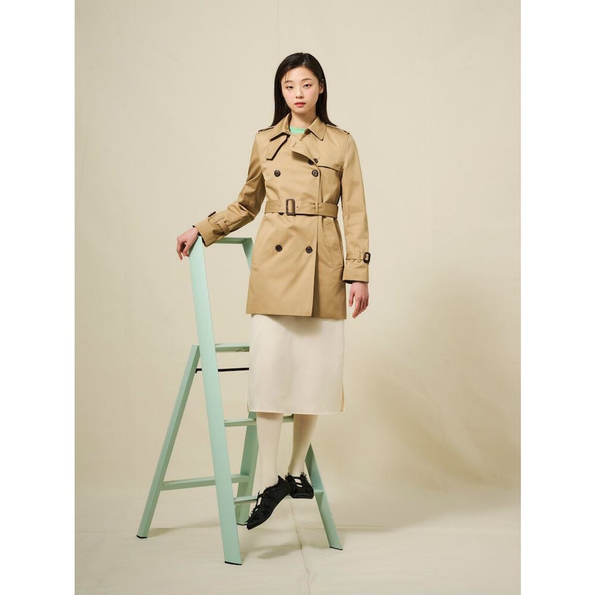 빈폴 레이디스(BEANPOLE LADIES) [Essential] 미디엄 트렌치 코트  베이지 (BF523TE02A)