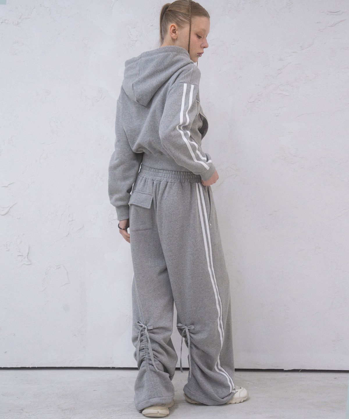 어반드레스(AVANDRESS) Back String Track Pants - 4COL