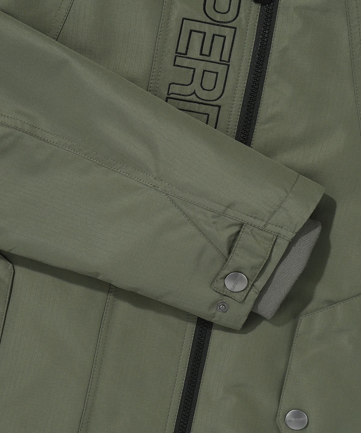 슈퍼드라이(SUPERDRY) 하이넥 윈드브레이커 자켓 카키 그린