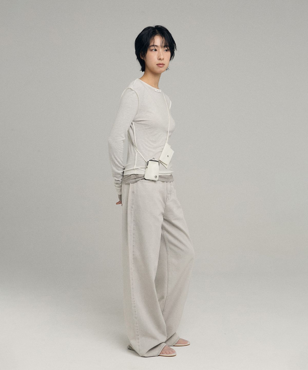 로우타이드(LOW TIDE) CLASSIC MID-RISE DENIM PANTS [GREY]