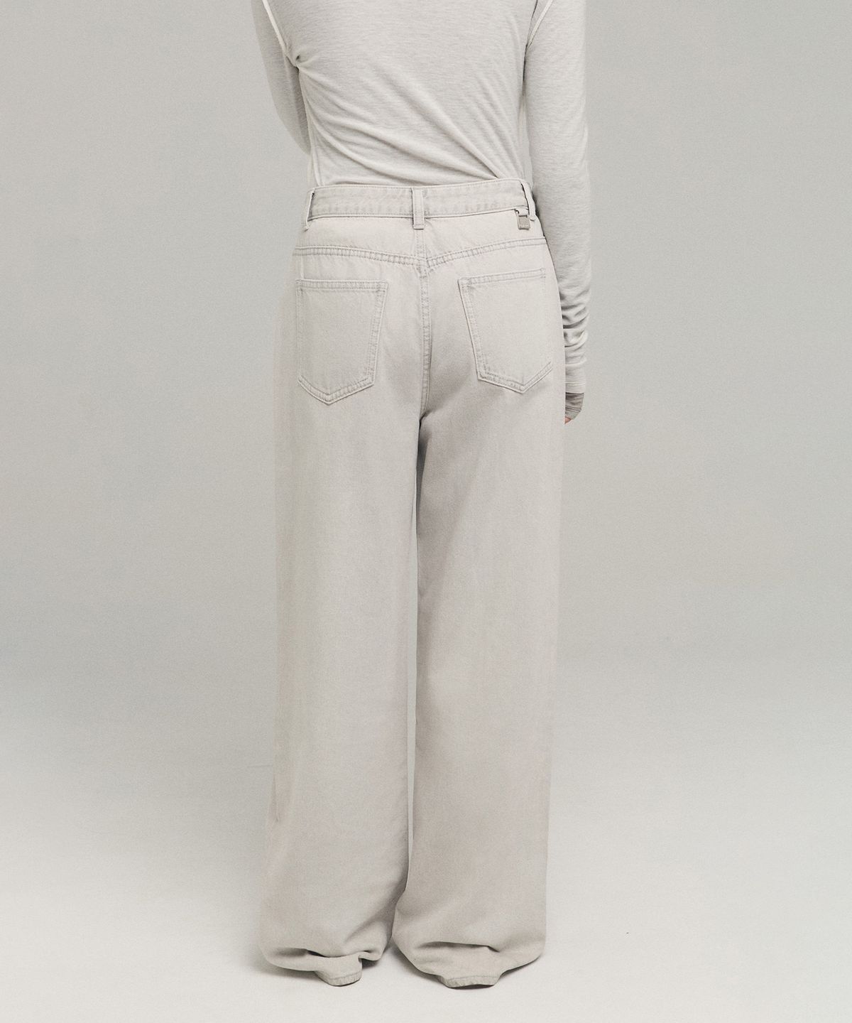 로우타이드(LOW TIDE) CLASSIC MID-RISE DENIM PANTS [GREY]