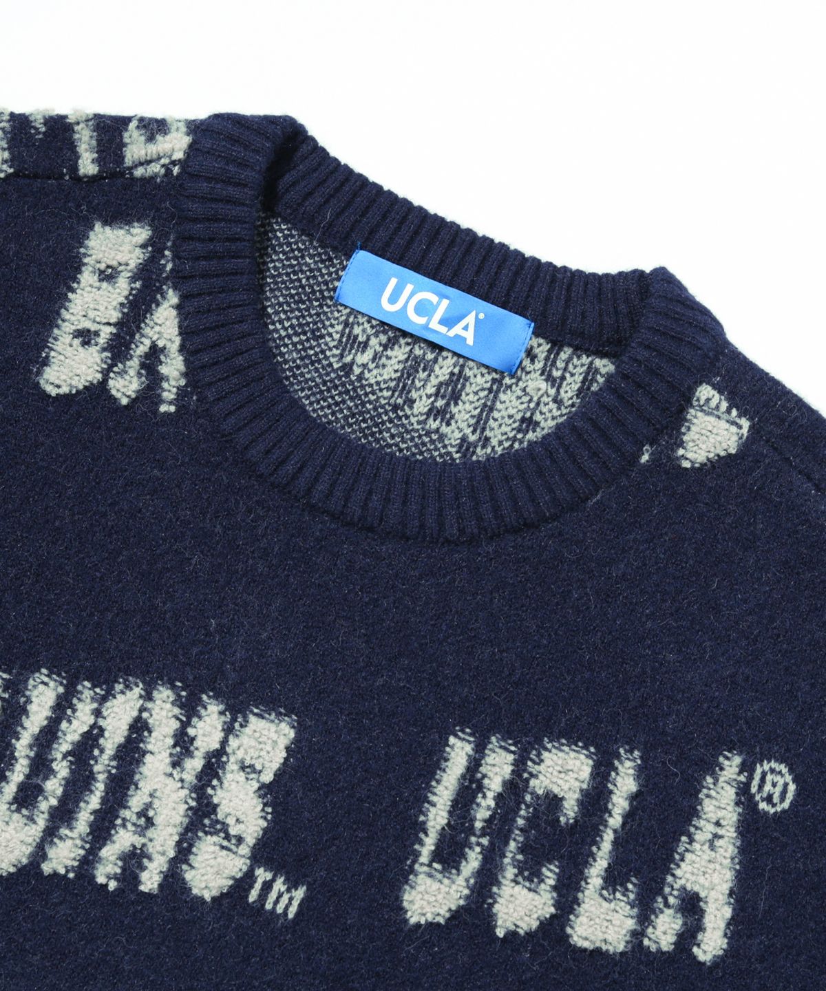 유씨엘에이(UCLA) 남녀공용 올오버 로고 부클 라운드넥 스웨터[NAVY](UABLK80)