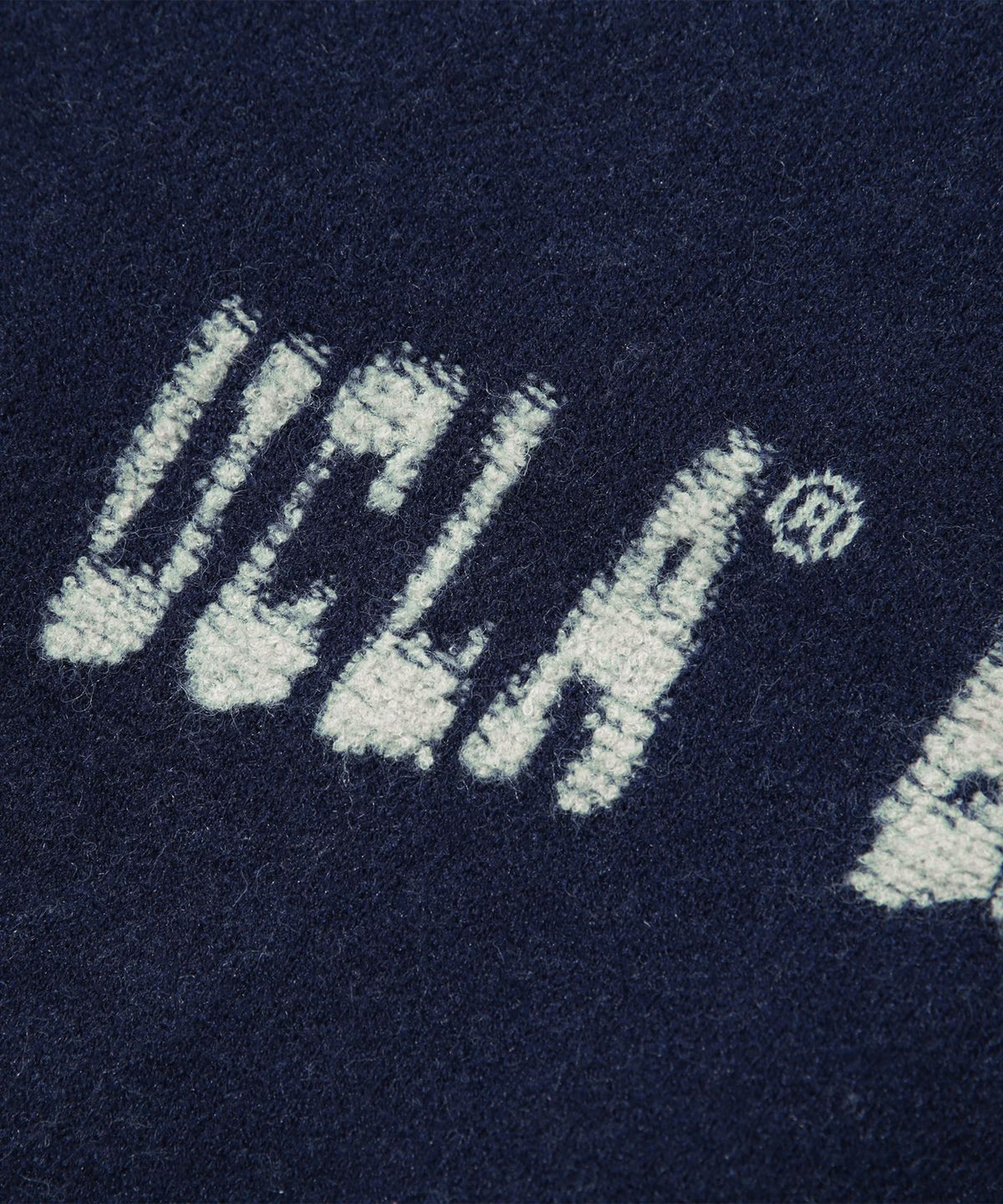 유씨엘에이(UCLA) 남녀공용 올오버 로고 부클 라운드넥 스웨터[NAVY](UABLK80)