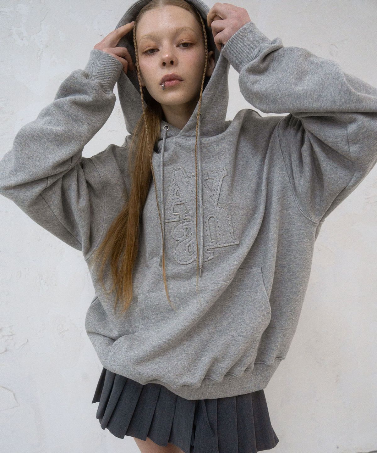 어반드레스(AVANDRESS) Aa Stitch Embo Hoody - 4COL