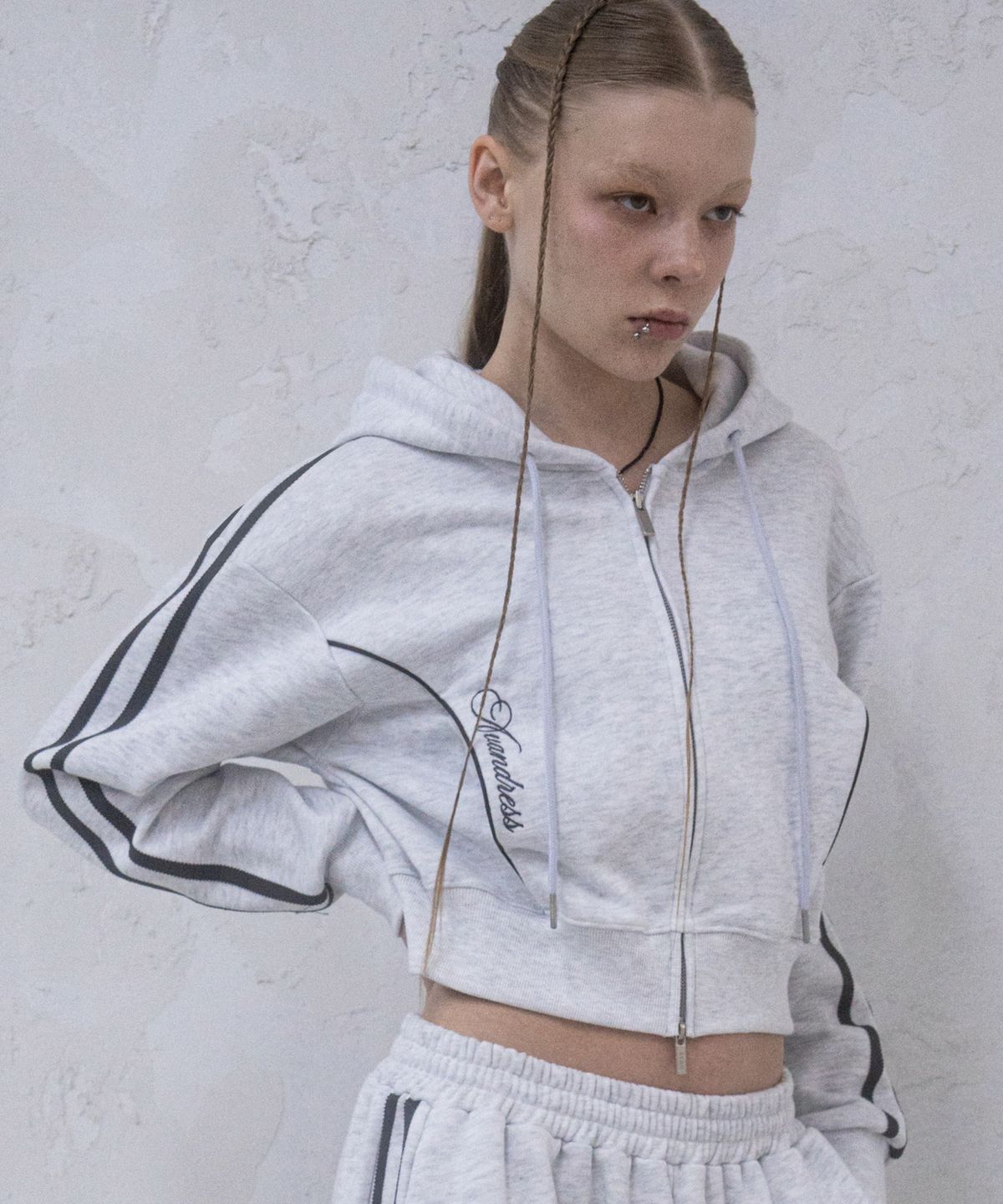 어반드레스(AVANDRESS) Aa Track Hood Zip-up - 4COL