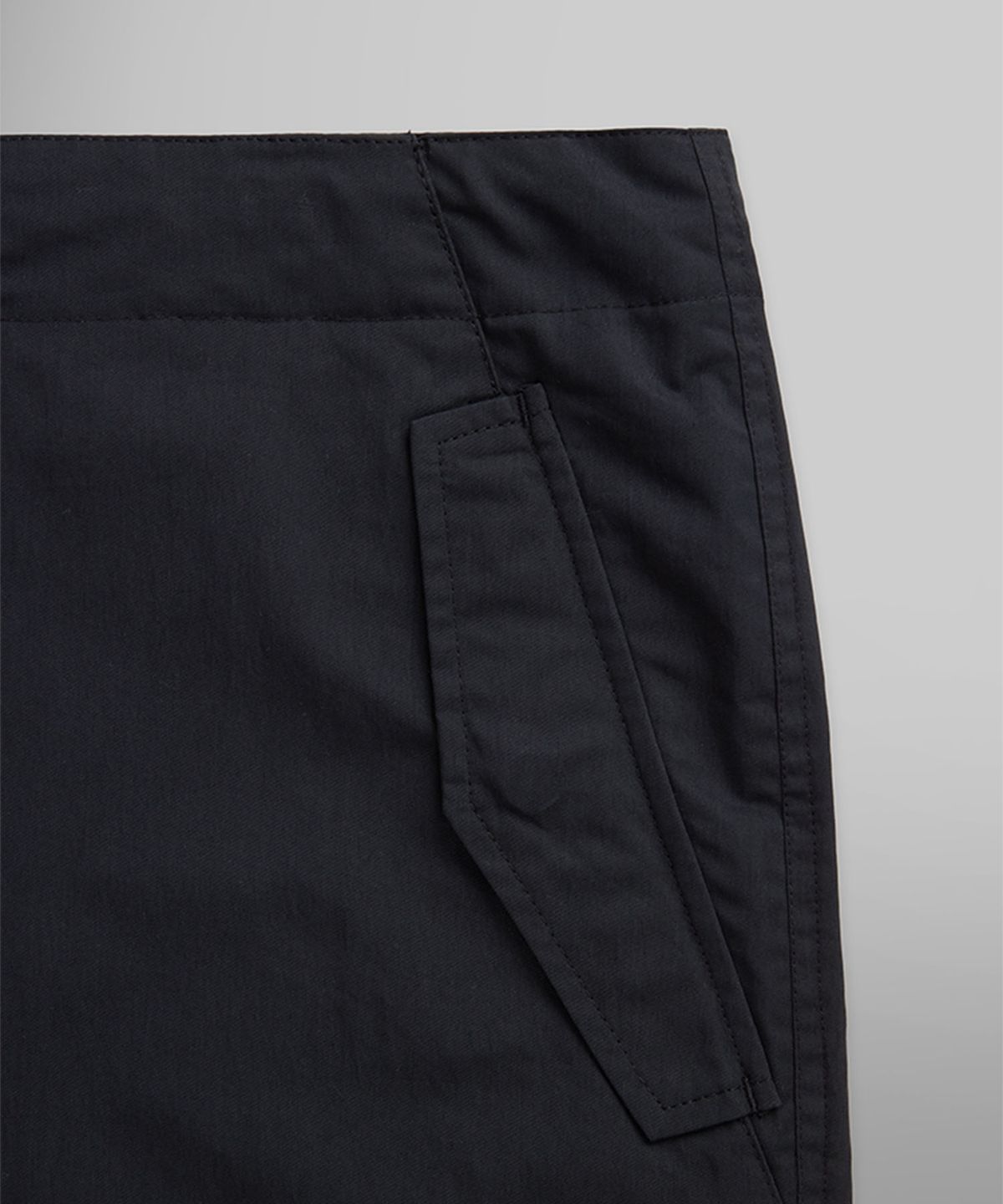 알파 인더스트리(ALPHA INDUSTRIES) 파라슈트 팬츠 블랙