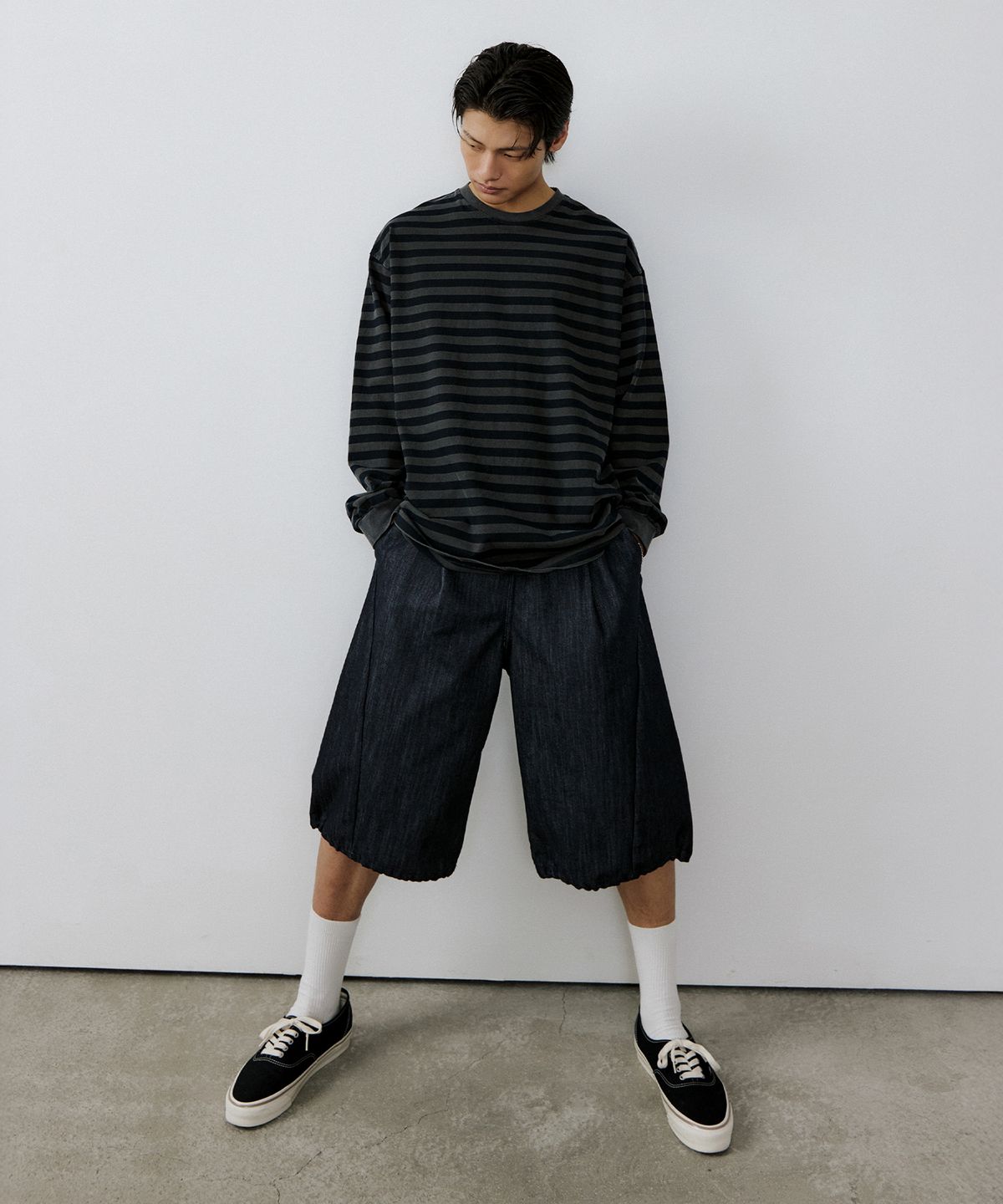 엔도어(ENDOOR) Curved Volume washed shorts (indigo blue)
