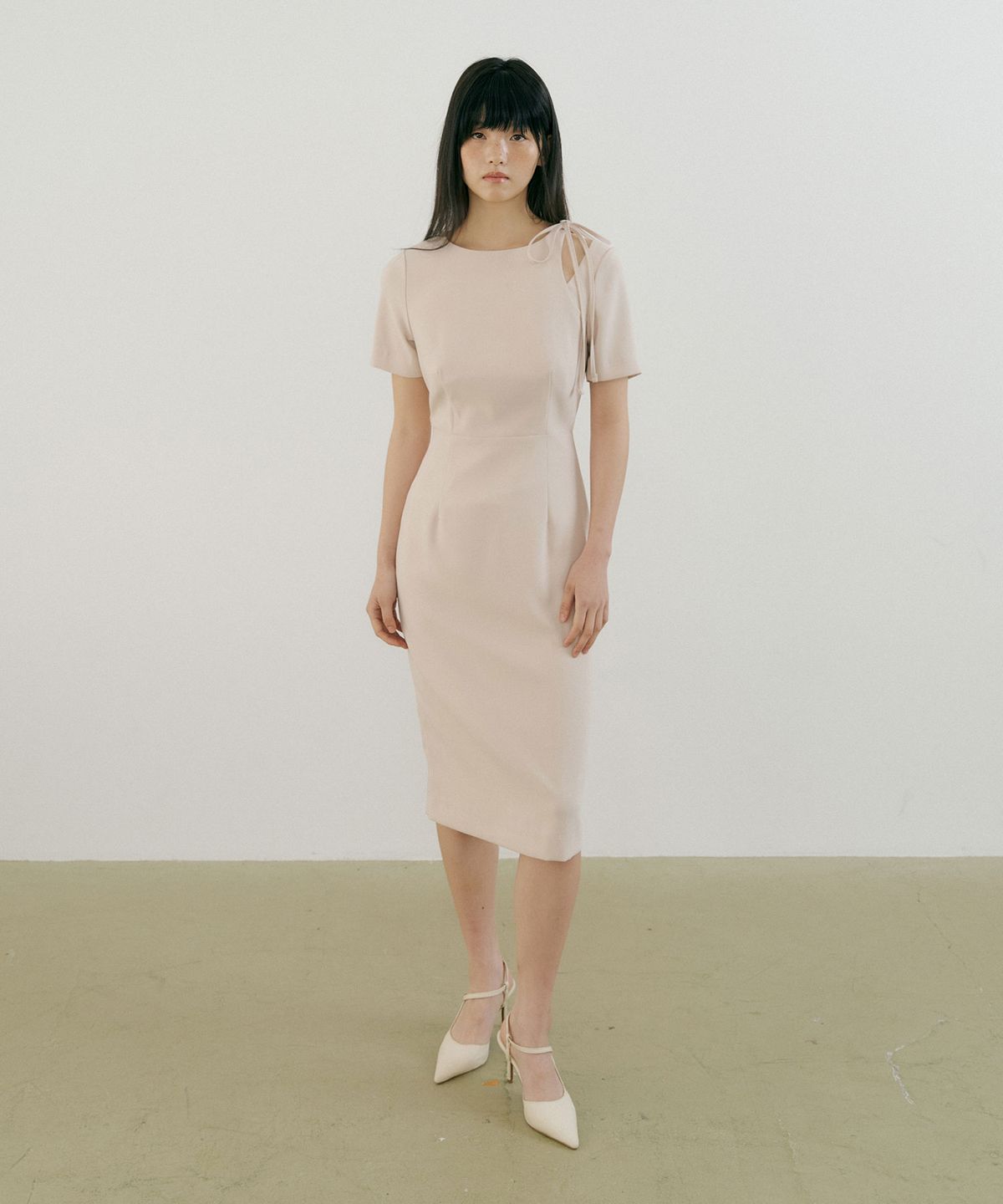 루시르주(LUCIR ZU) Slit Strap One-piece (beige)