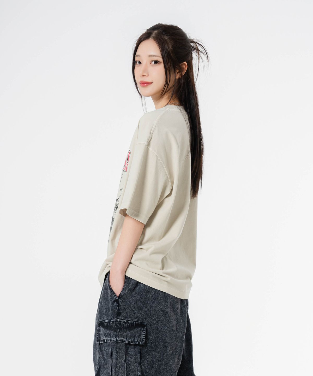 모즈모즈(MOZMOZ) 가디언즈 오버핏 피그먼트 반팔 티셔츠 베이지