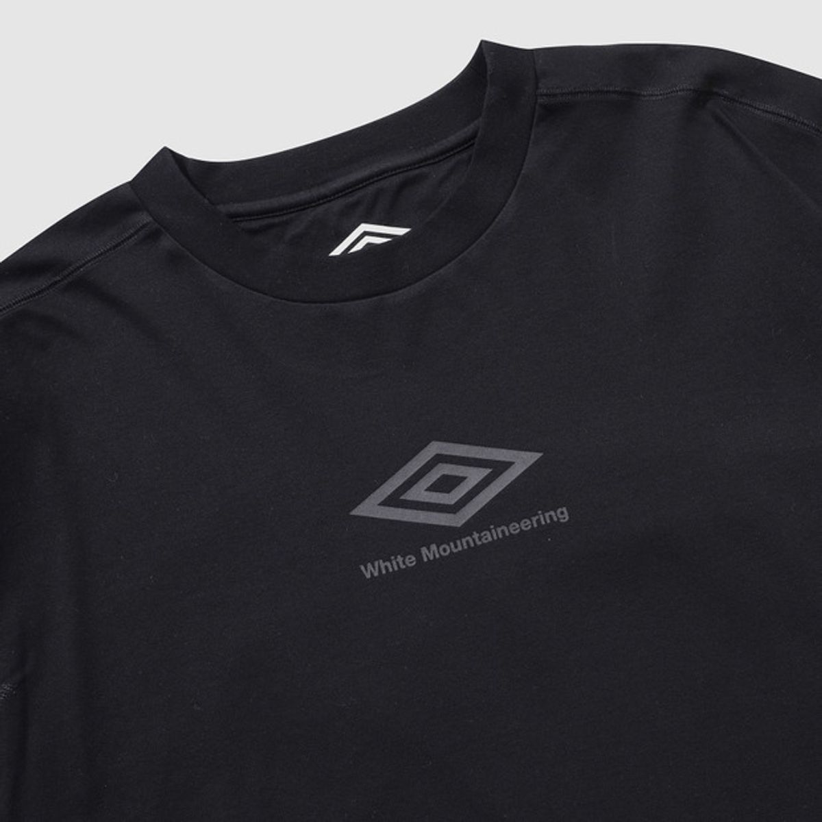 엄브로(UMBRO) [UMB X White Mountaineering] 롱슬리브 티셔츠 블랙(UQ111CRL29)