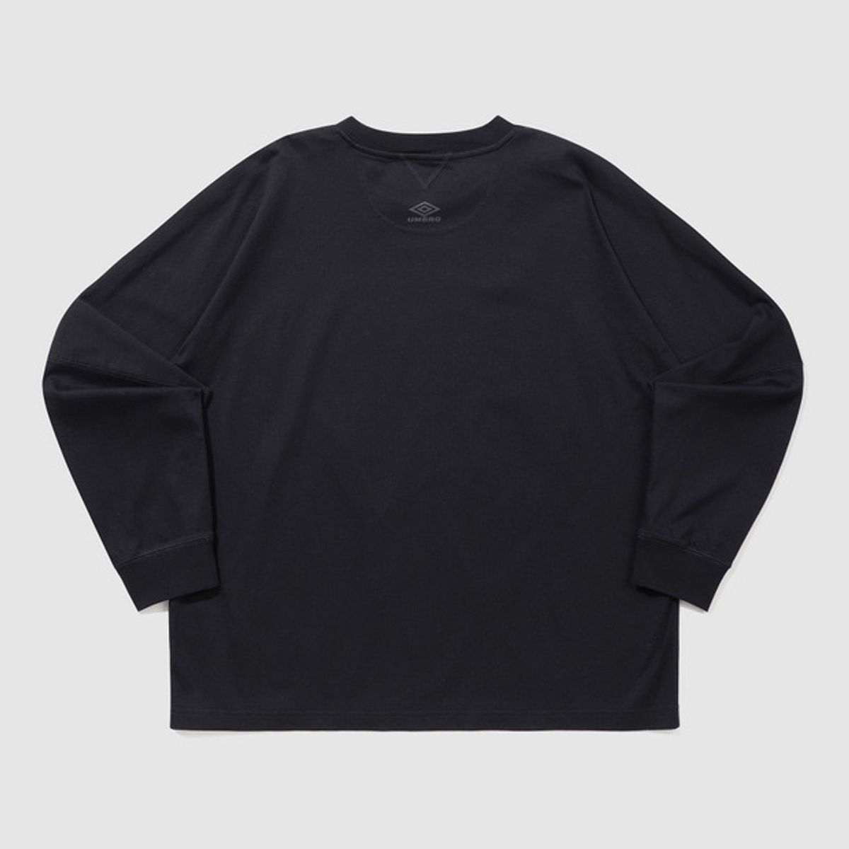 엄브로(UMBRO) [UMB X White Mountaineering] 롱슬리브 티셔츠 블랙(UQ111CRL29)