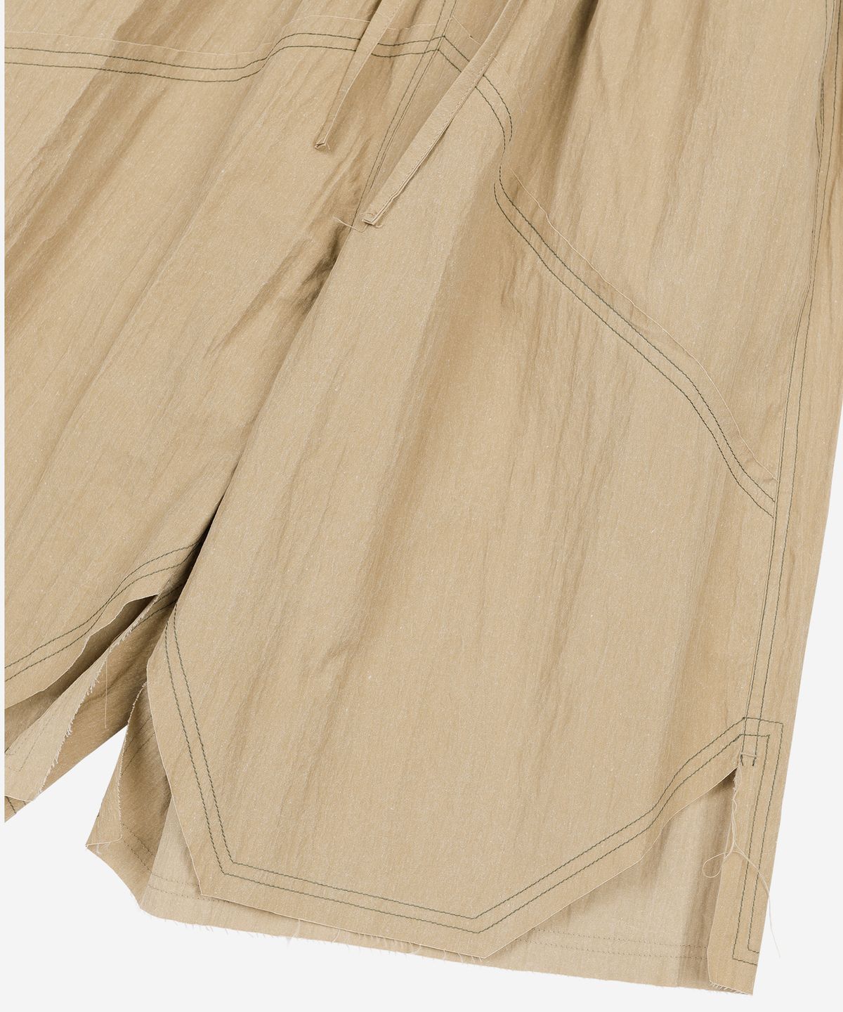 프라블럼올웨이즈(PROBLEMALLWAYS) Offset Heart-Patch Vintage Shorts Beige
