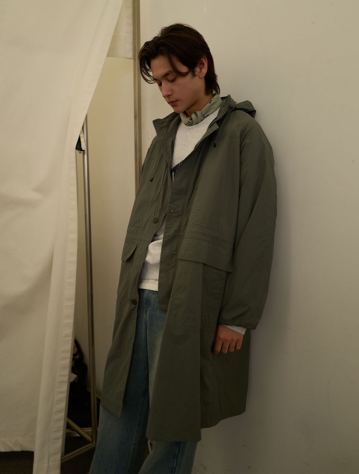 제너럴아이디어(GENERALIDEA) UNISEX 유틸리티 롱 사파리 점퍼 [GREY] / SBE1U07003