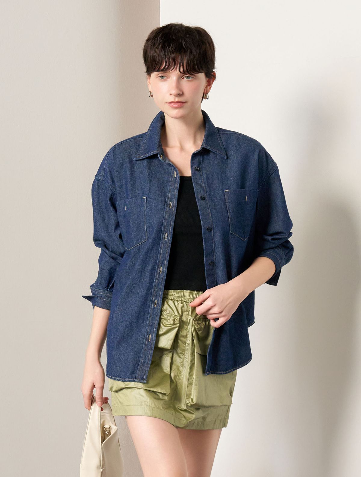 제너럴아이디어(GENERALIDEA) 데님 워싱 루즈핏 셔츠 [NAVY] / WBE1L03505