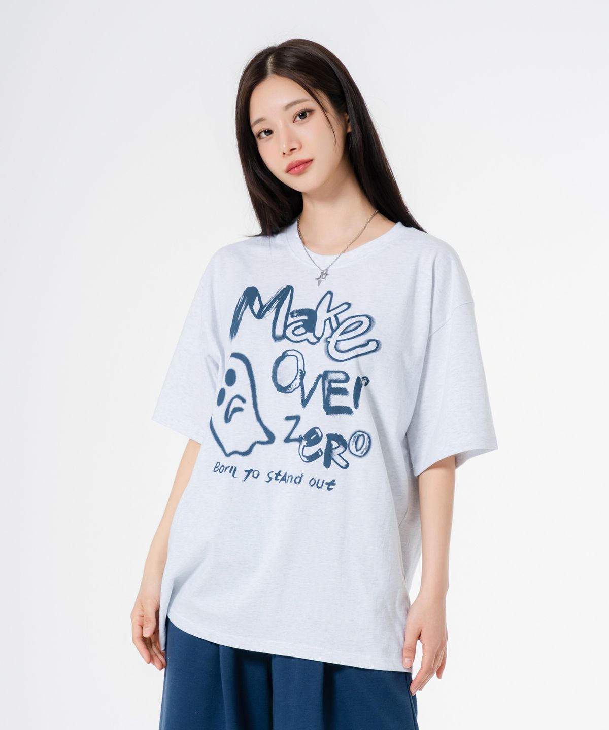 모즈모즈(MOZMOZ) 고스트 드로잉 오버핏 반팔티셔츠 백메란지