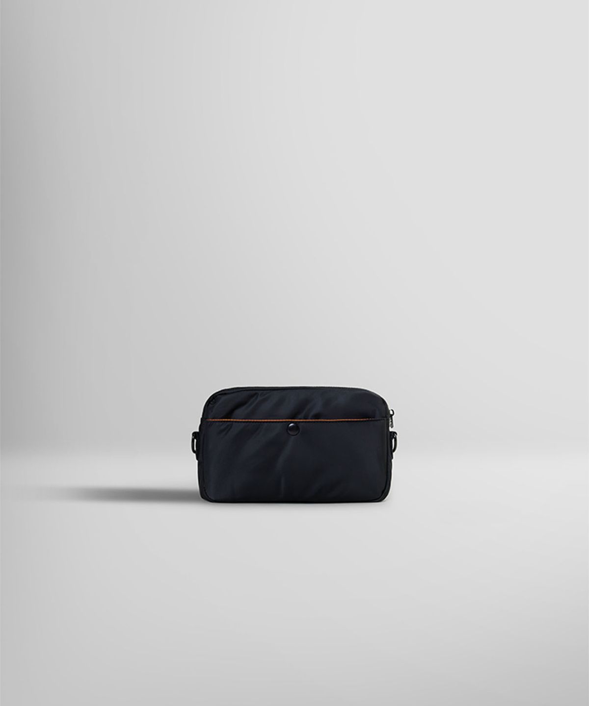 알파 인더스트리(ALPHA INDUSTRIES) 나일론 메신저 백 블랙