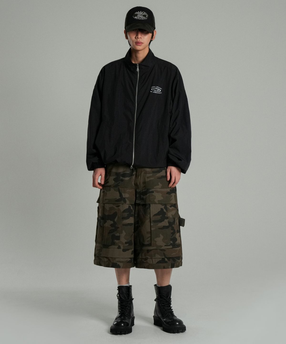아이돈워너셀(IDWS) Ignis Maxi Cargo Bermuda Shorts Multi