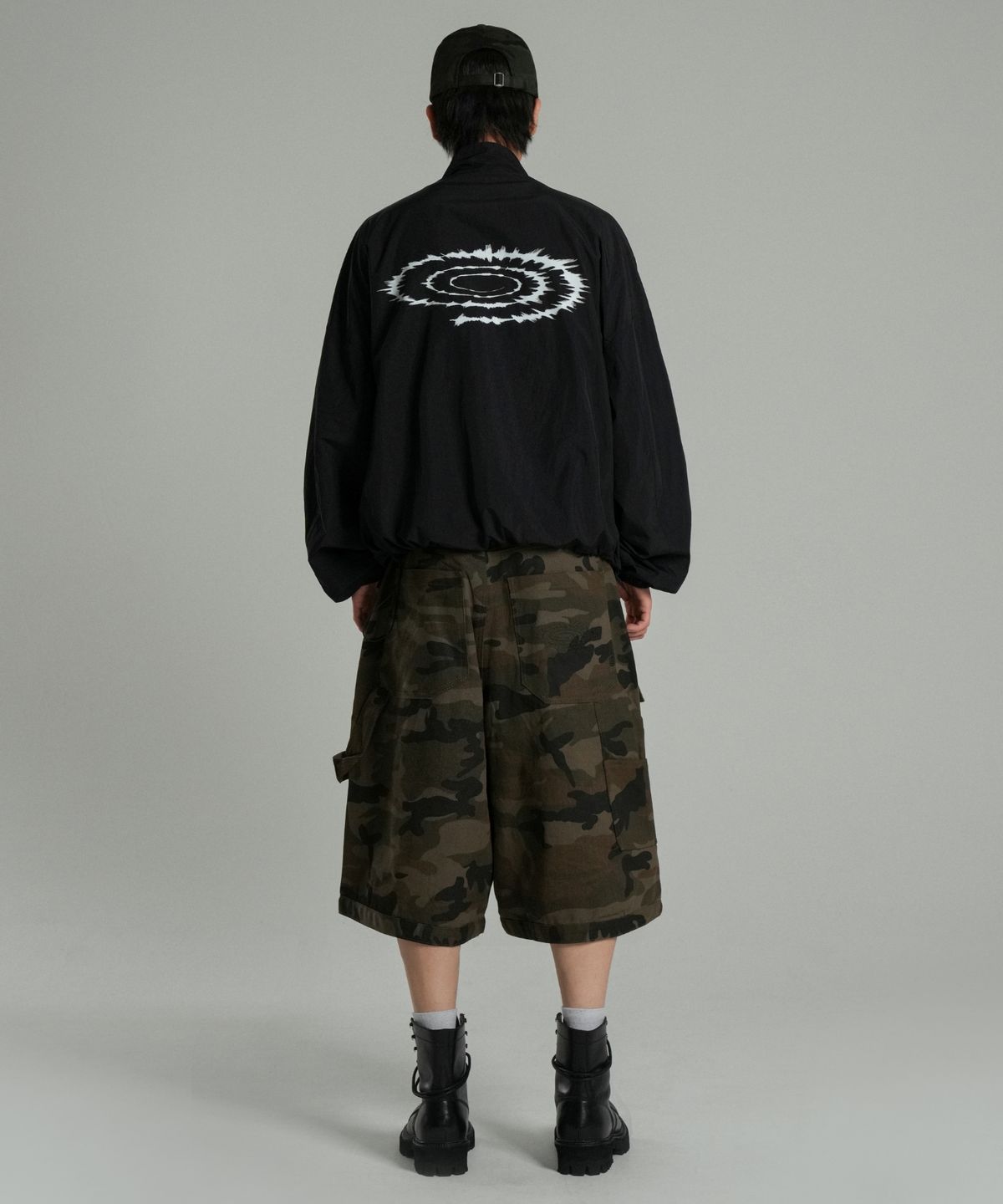 아이돈워너셀(IDWS) Ignis Maxi Cargo Bermuda Shorts Multi