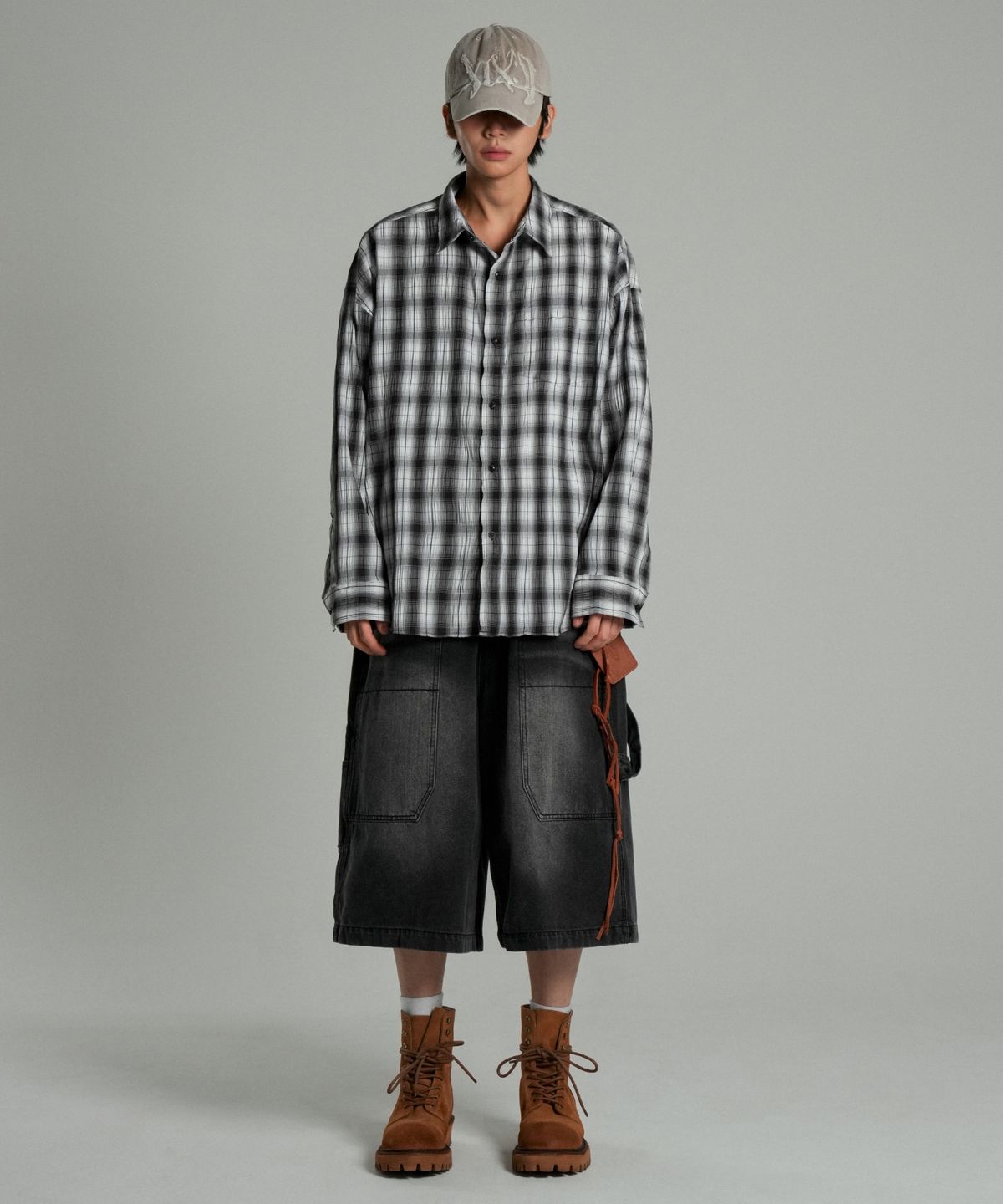 아이돈워너셀(IDWS) Blaze Maxi Carpenter Bermuda Shorts Black