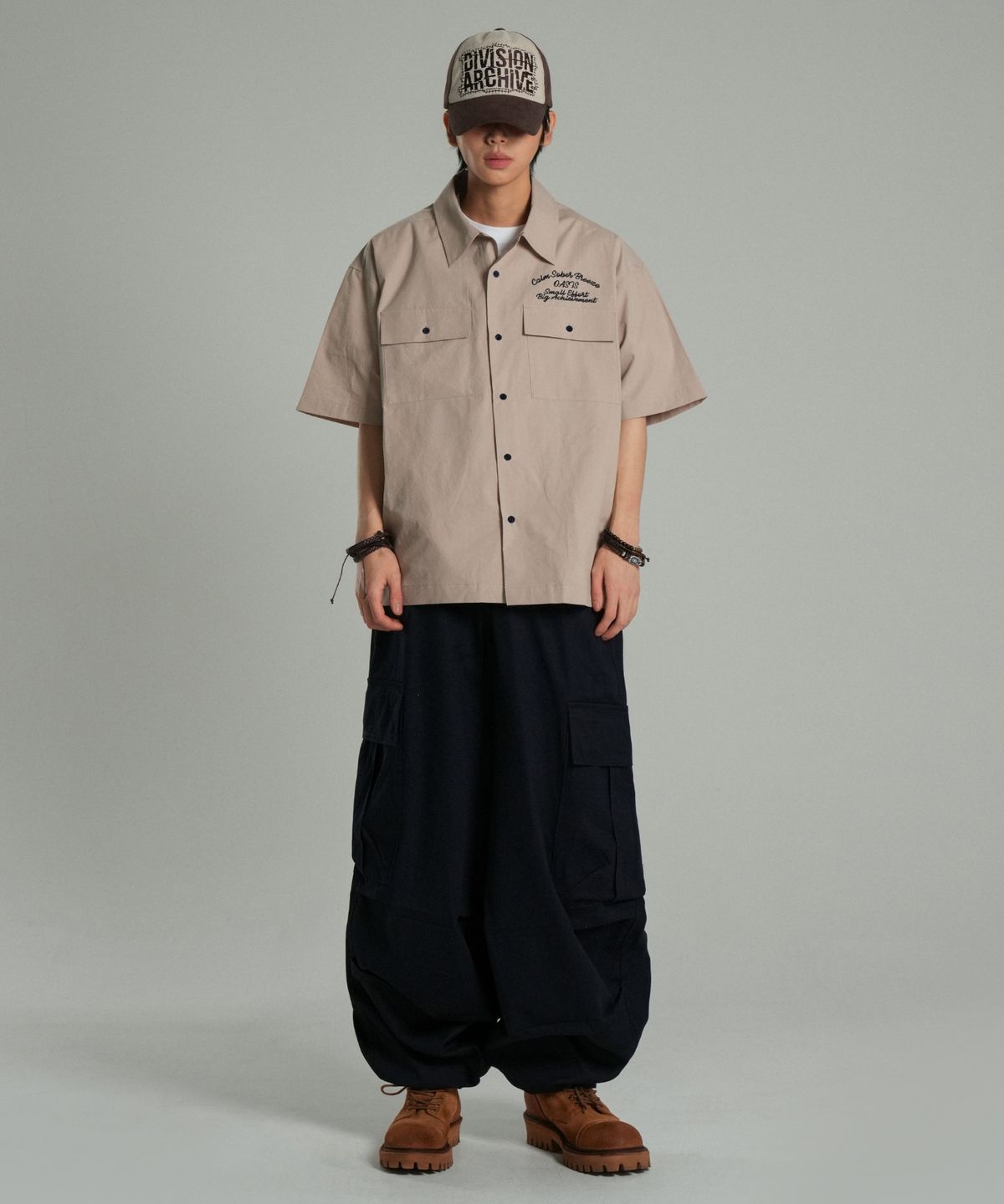 아이돈워너셀(IDWS) Ellim Half-Shirt Beige