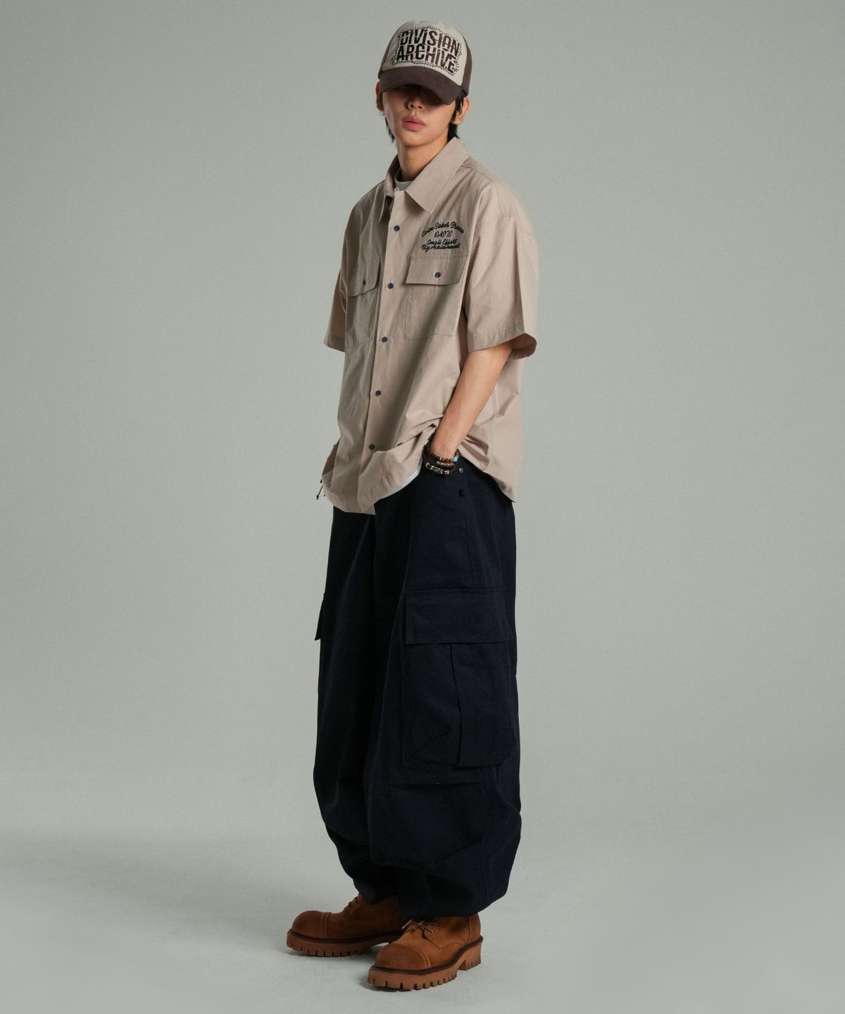 아이돈워너셀(IDWS) Ellim Half-Shirt Beige