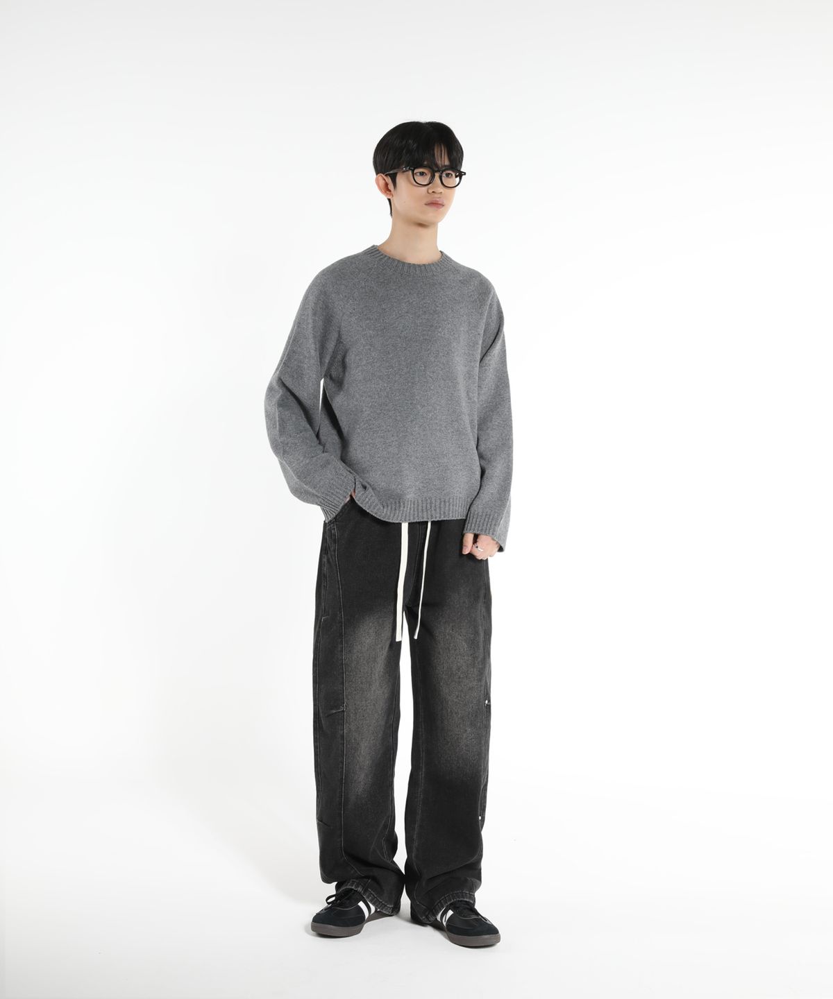 파나컬트(FANA CULT) 커브드 라인 데님 팬츠-블랙