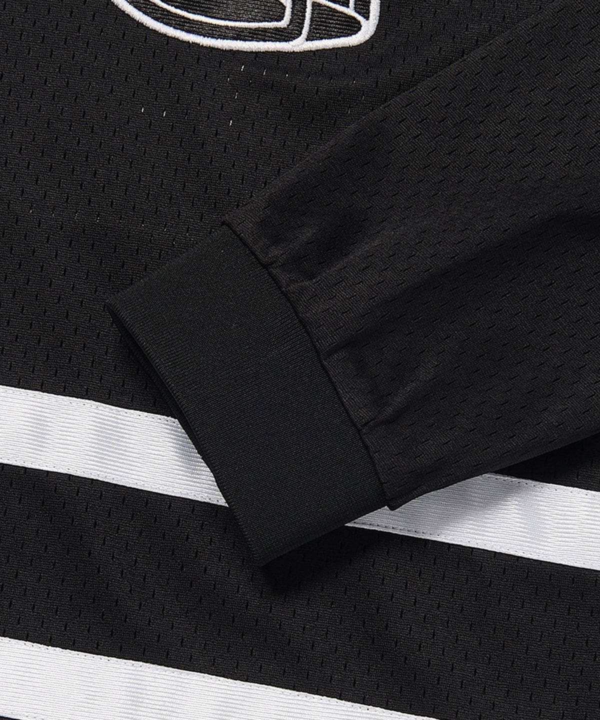 위캔더스(WKNDRS) GUARDIAN FOOTBALL JERSEY (BLACK)