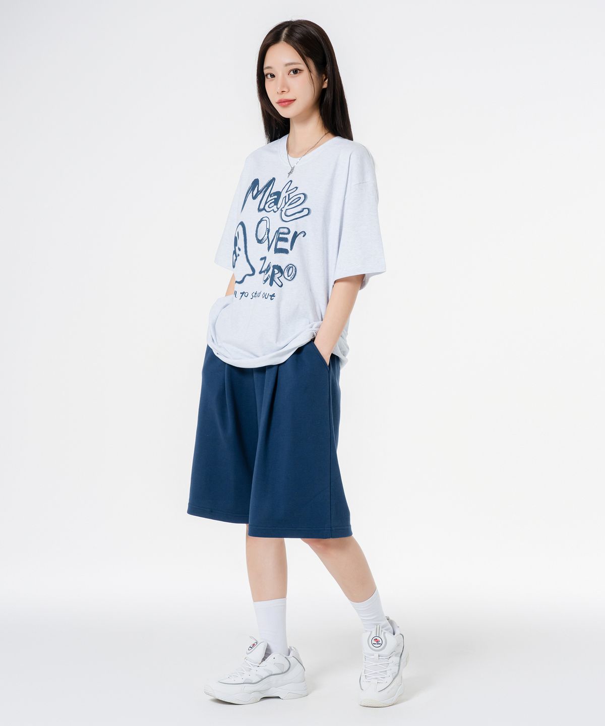 모즈모즈(MOZMOZ) [SET] 고스트드로잉 반팔+더블코튼 와이드 원턱 반바지 셋업 백메란지
